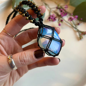 opalite talisman (black)