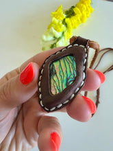 Load image into Gallery viewer, Abalone Horizon Necklace (Brown)