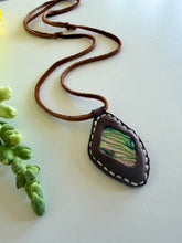 Load image into Gallery viewer, Abalone Horizon Necklace (Brown)