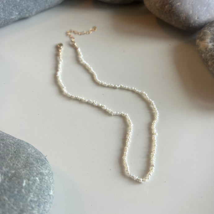 Tiny Pearl Choker