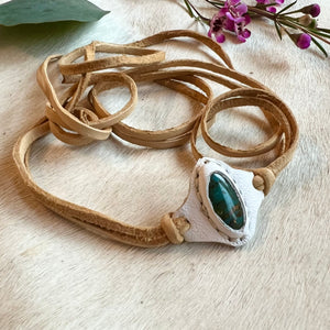 turquoise horizon bracelet (white/ivory)