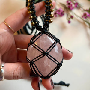 rose quartz talisman (black)