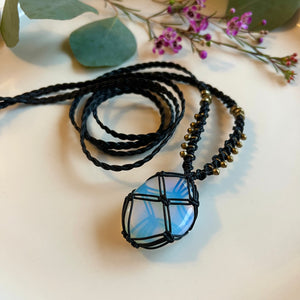 opalite talisman (black)