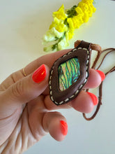 Load image into Gallery viewer, Abalone Horizon Necklace (Brown)