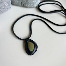 Load image into Gallery viewer, Mojave Turquoise Horizon Necklace