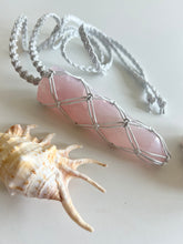 Load image into Gallery viewer, Rose Quartz Leather Talisman