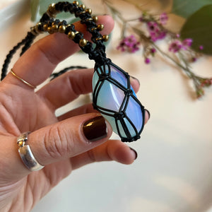 opalite talisman (black)