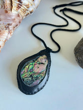 Load image into Gallery viewer, Abalone Horizon Necklace (Black)