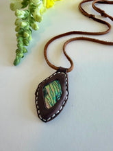 Load image into Gallery viewer, Abalone Horizon Necklace (Brown)