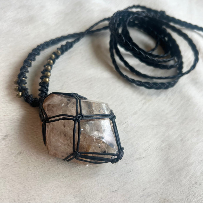 amphibole quartz talisman (black)