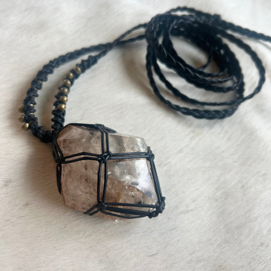 amphibole quartz talisman (black)