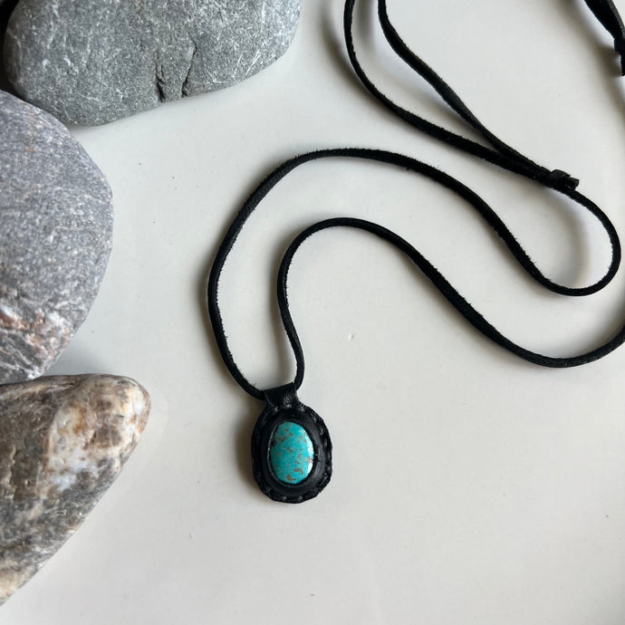 Kingman Turquoise Horizon Necklace - Black