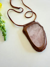 Load image into Gallery viewer, Rose Quartz Horizon Necklace