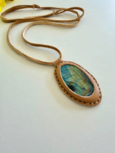 Load image into Gallery viewer, Labradorite Horizon Necklace
