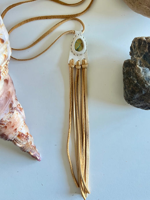 Hubei Turquoise Horizon Necklace (White Tassels)