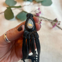 Load image into Gallery viewer, moonstone horizon necklace