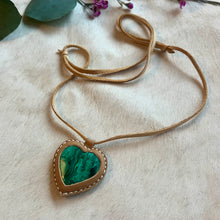 Load image into Gallery viewer, malachite heart horizon necklace