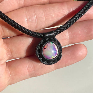 opal rope necklace (black/pink)