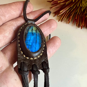 labradorite horizon necklace (brown)