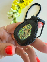 Load image into Gallery viewer, Abalone Horizon Necklace (Black)