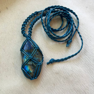 labradorite talisman (turquoise)