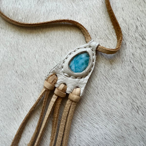 larimar horizon necklace (ivory)