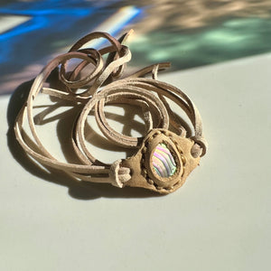 abalone horizon bracelet (tan)