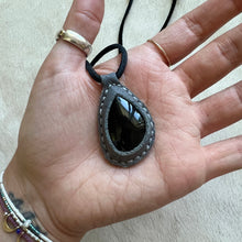 Load image into Gallery viewer, rainbow obsidian horizon necklace (grey/black)
