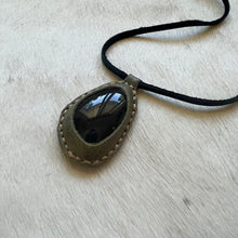 Load image into Gallery viewer, rainbow obsidian horizon necklace (olive/black)