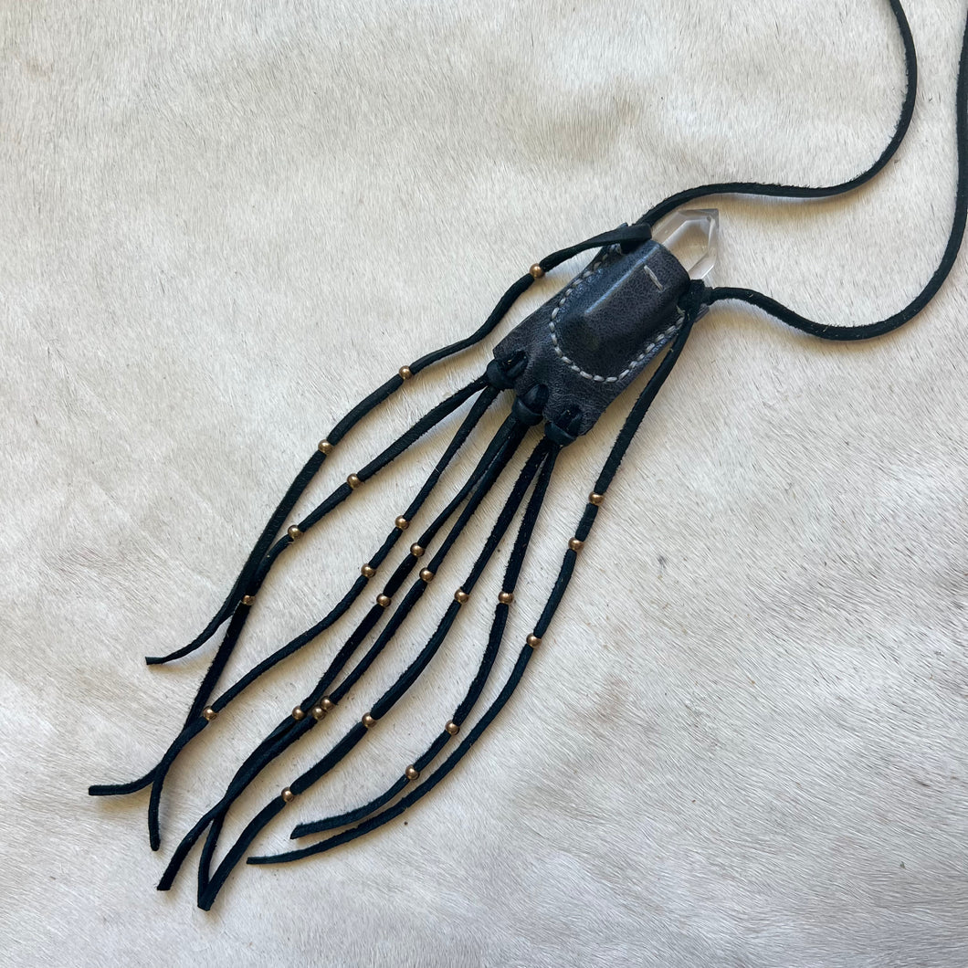 clear quartz traveler (navy/black)