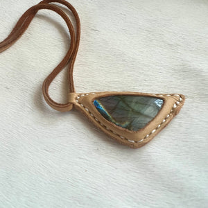 labradorite horizon necklace