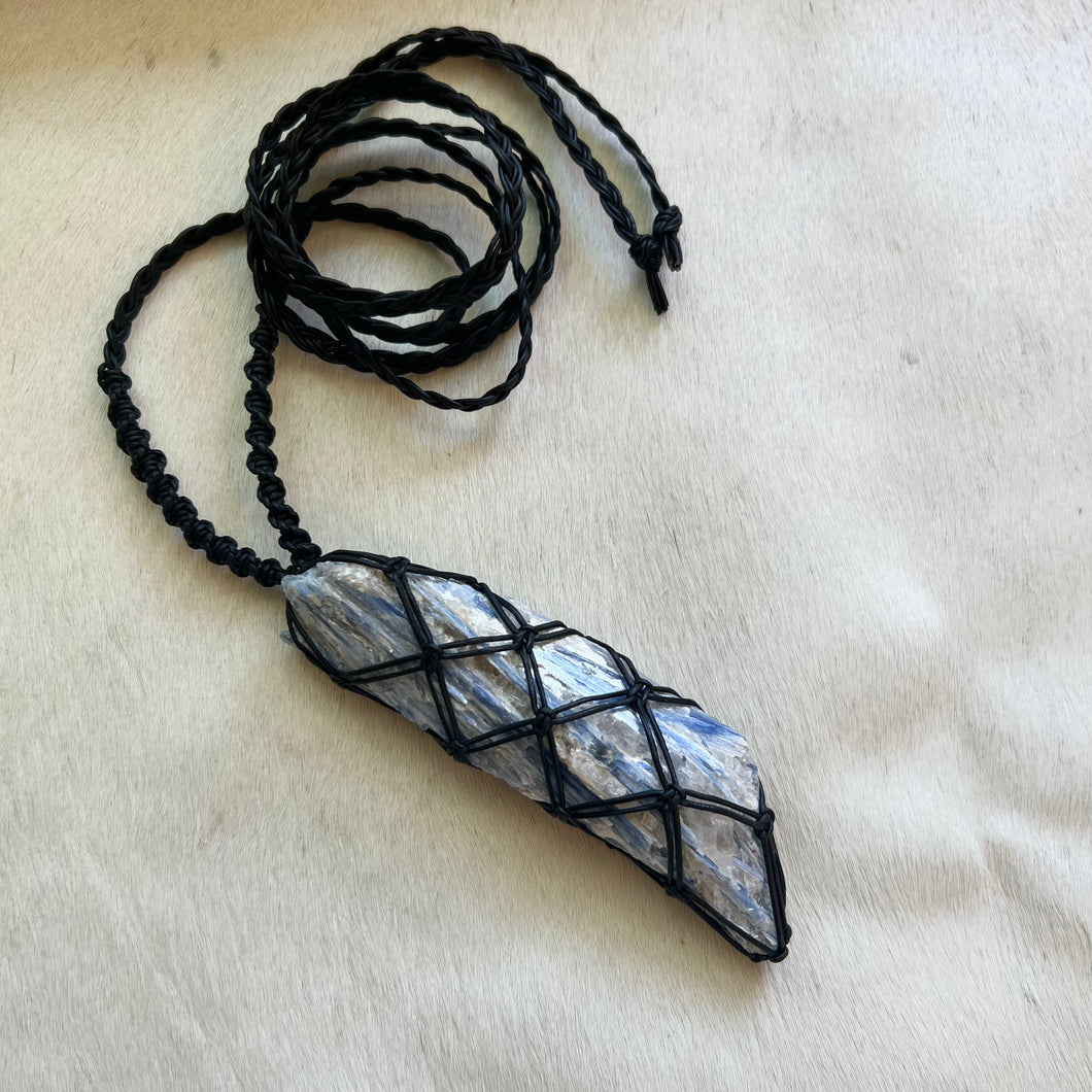 blue kyanite talisman