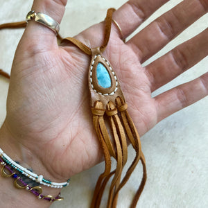 larimar horizon necklace (tan)