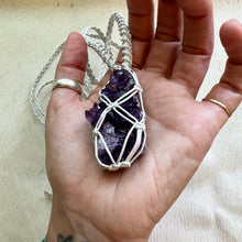 Load image into Gallery viewer, amethyst talisman (pearl)