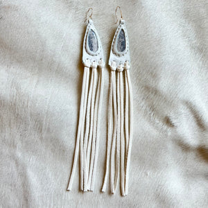 porcelain jasper horizon earrings (white)