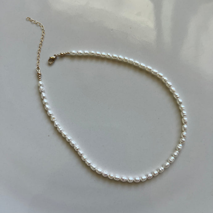 pearl choker