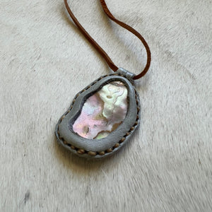 abalone horizon necklace (grey/tan)