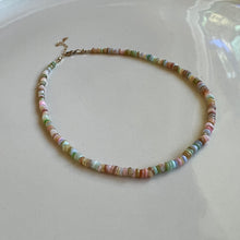 Load image into Gallery viewer, pearlescent shell choker