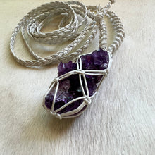 Load image into Gallery viewer, amethyst talisman (pearl)