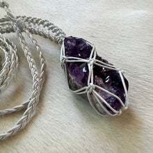 Load image into Gallery viewer, amethyst talisman (pearl)