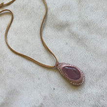 Load image into Gallery viewer, rose quartz funky horizon necklace (mauve)