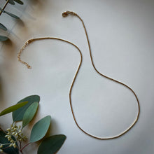 Load image into Gallery viewer, liquid gold necklace