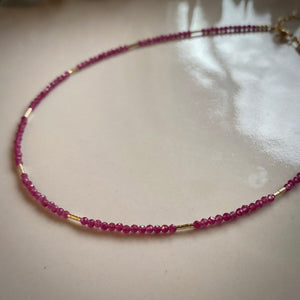 sloane choker (ruby)