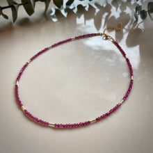 Load image into Gallery viewer, sloane choker (ruby)