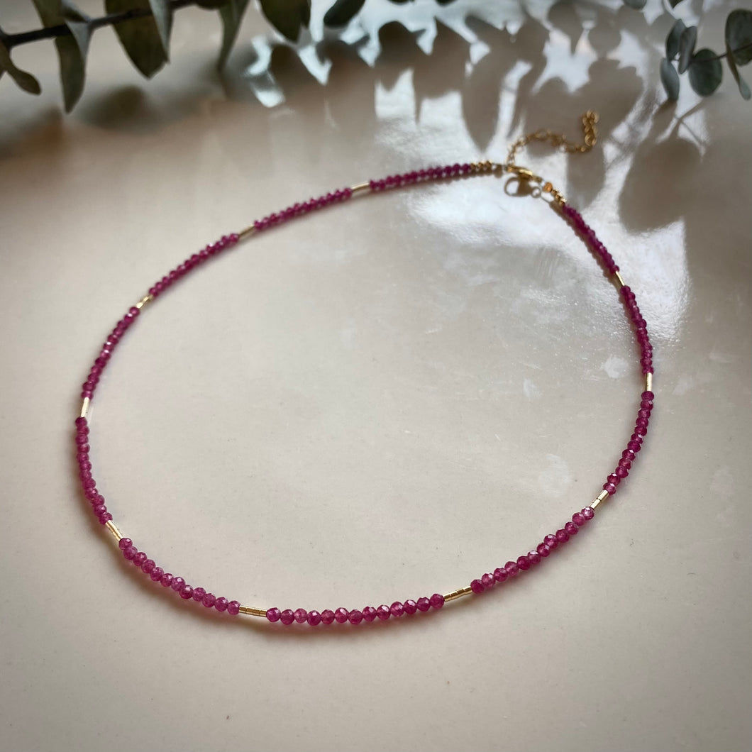 sloane choker (ruby)