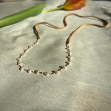 Load image into Gallery viewer, sayulita necklace (pearl/bronze)