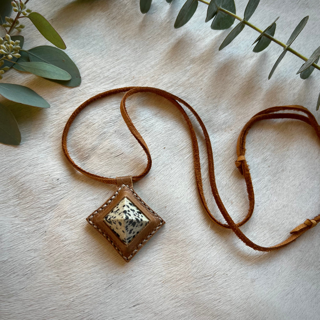 dalmation jasper pyramid horizon necklace