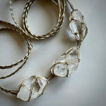Load image into Gallery viewer, clear quartz dissent collar (champagne)