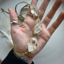 Load image into Gallery viewer, clear quartz dissent collar (champagne)