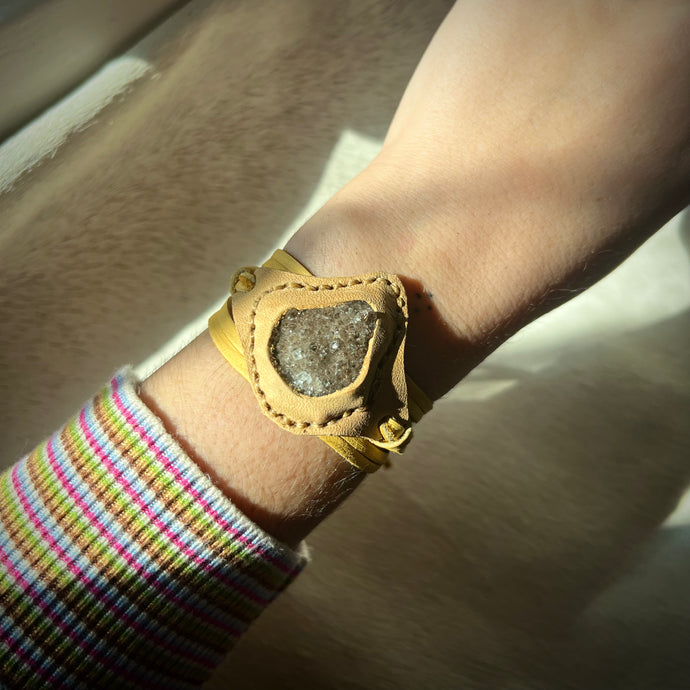 herkimer diamond druzy horizon bracelet (honey)